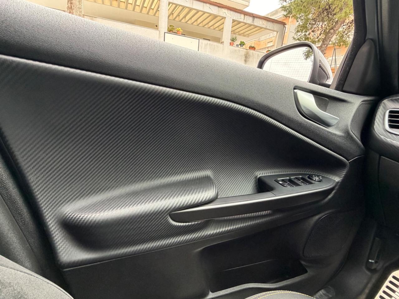 Alfa Romeo Giulietta Sport Carbon look