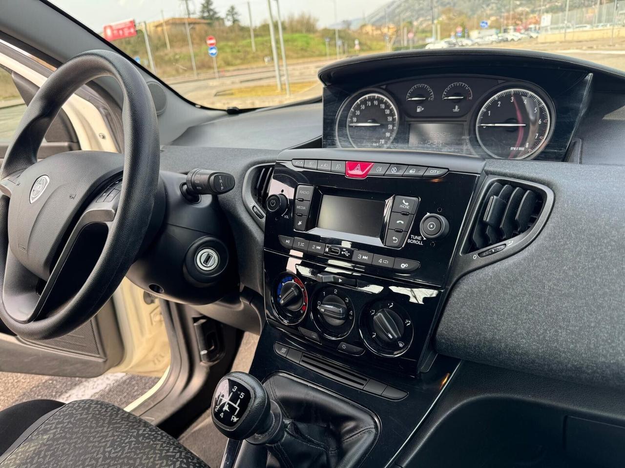 Lancia Ypsilon 1.2 5 porte GPL Platinum ok neopatentati