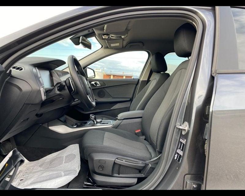 BMW Serie 1 F40 118d Business Advantage auto