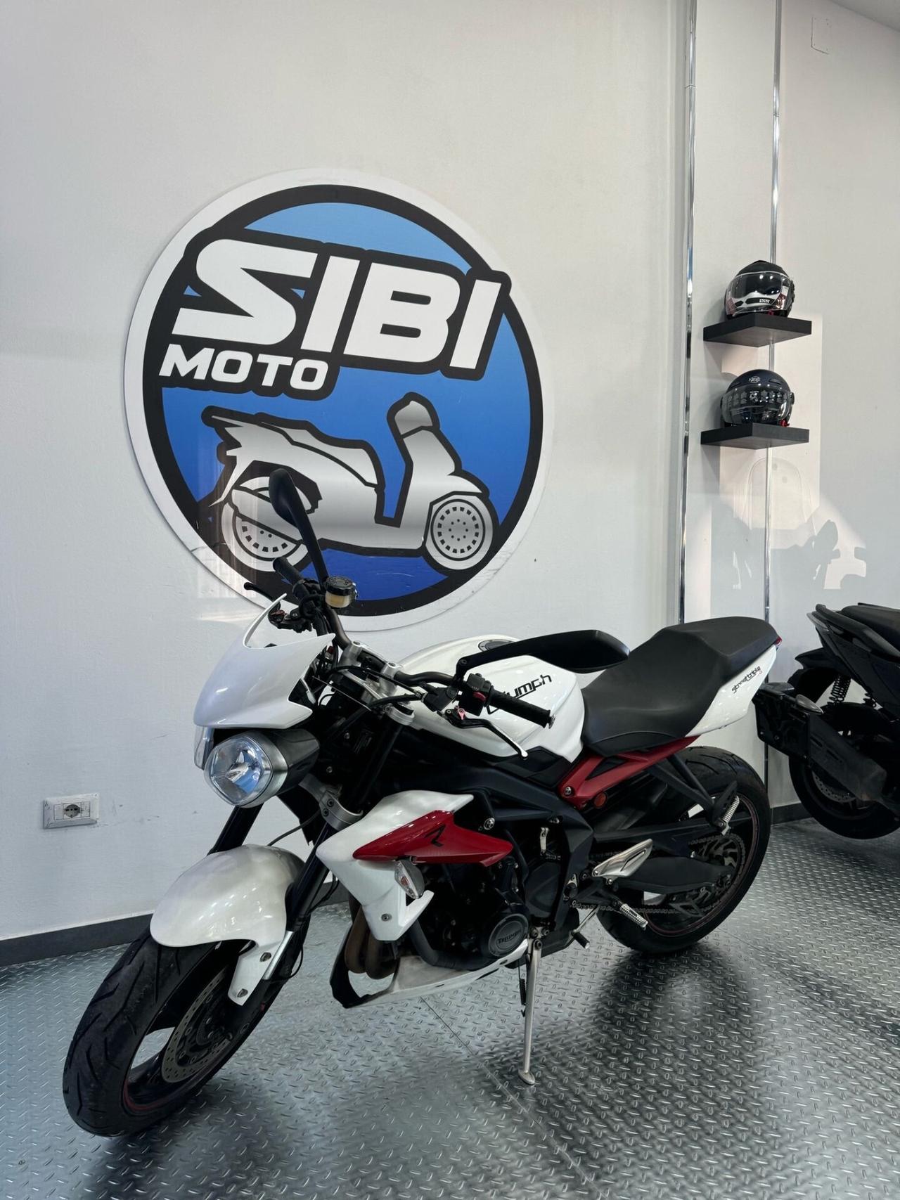 Triumph Street Triple 675