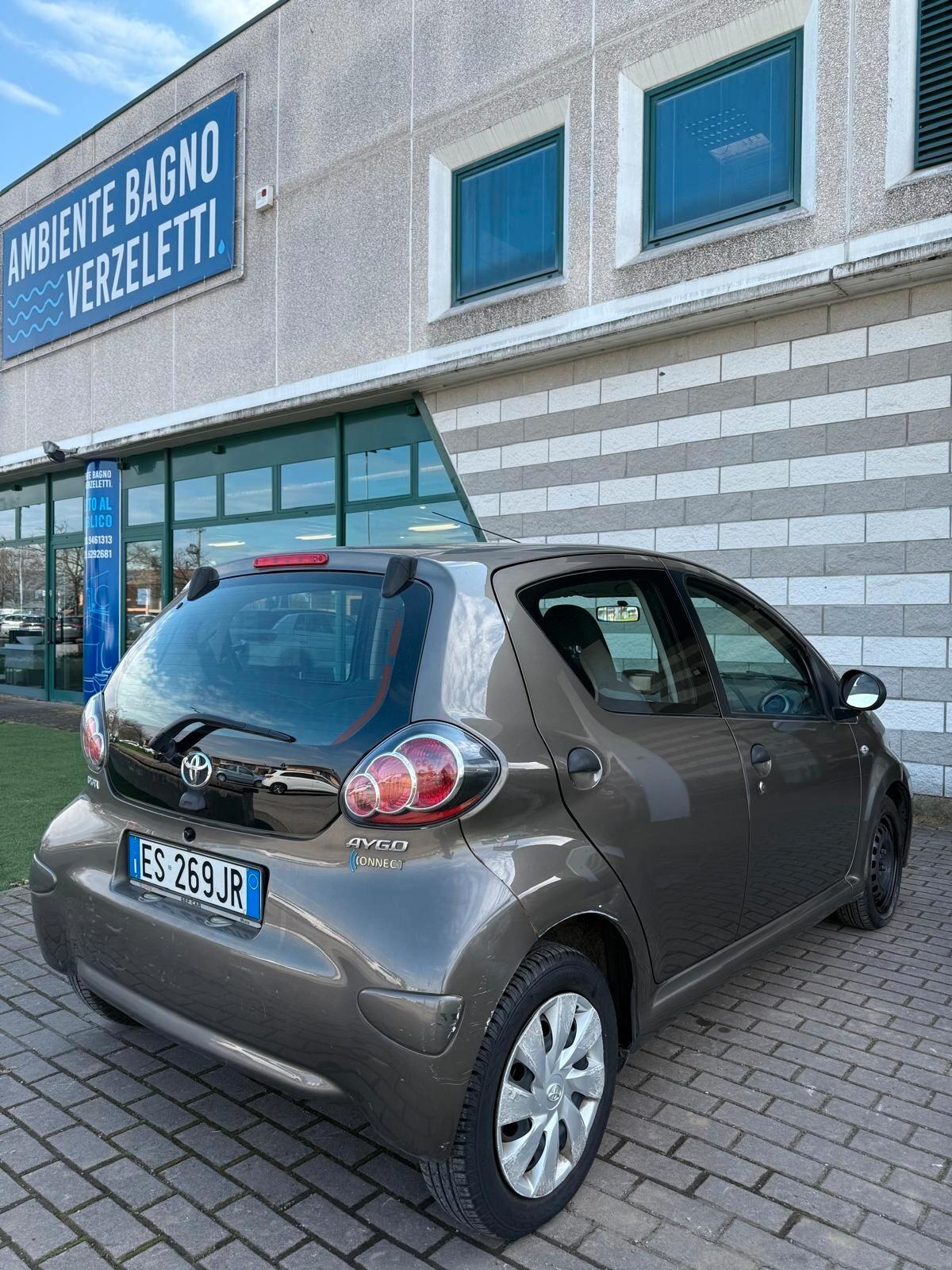 Toyota Aygo 1.0 12V VVT-i 5 porte Active Connect