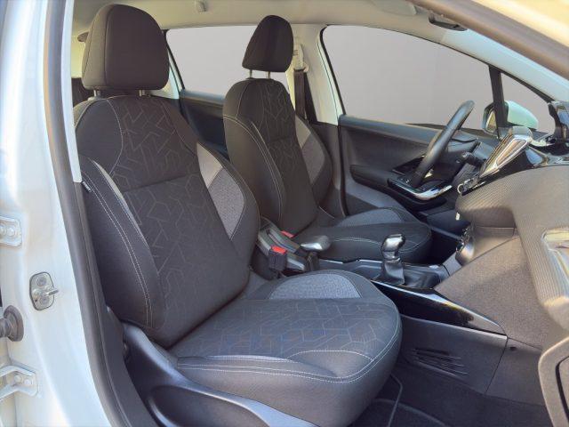 PEUGEOT 2008 1.2 82 cv active