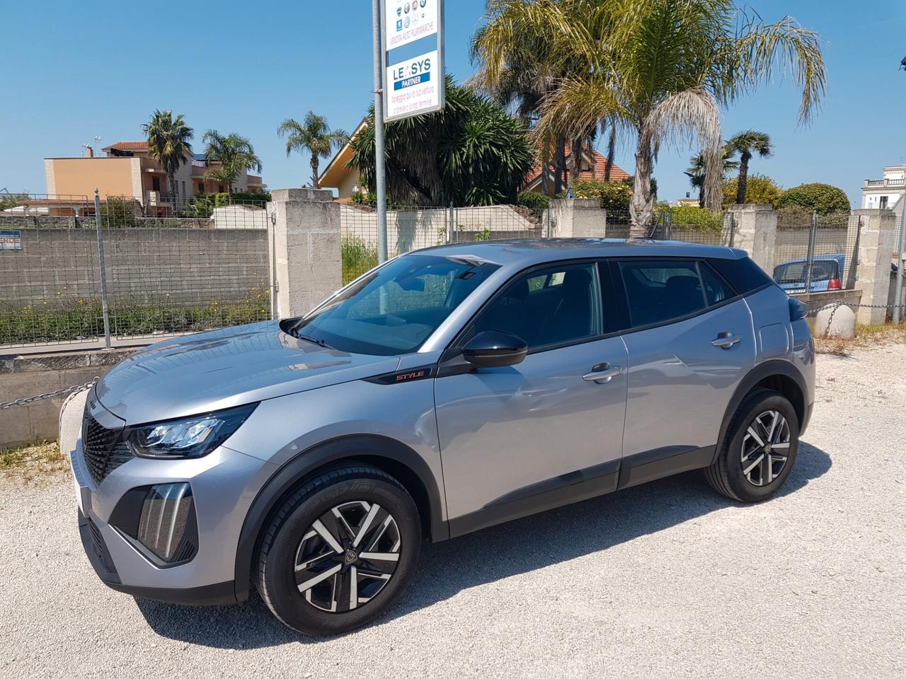 Peugeot 2008 2025 20.000 km – Come nuova