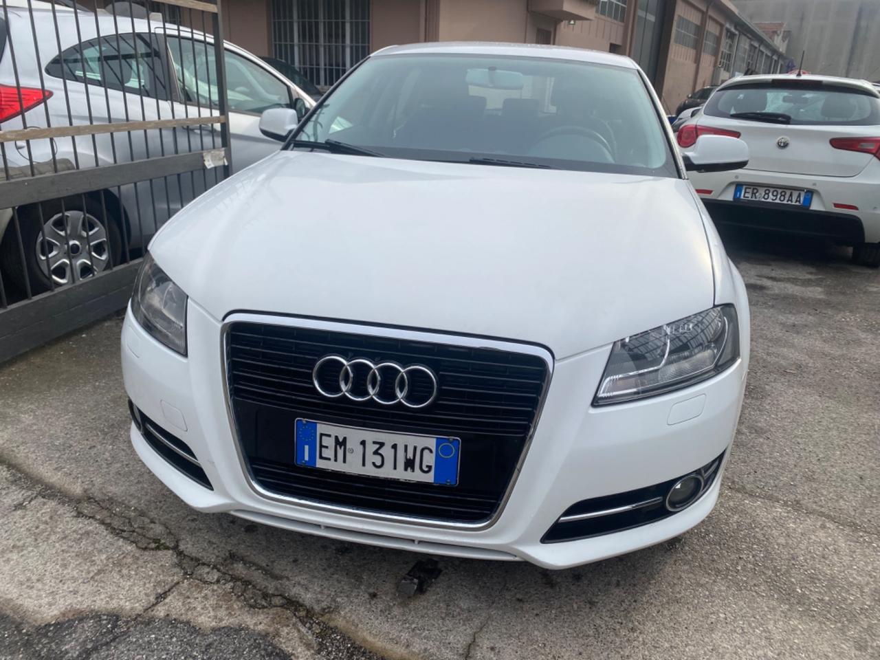 Audi A3 1.6 TDI 90 CV NEOPATENTATI