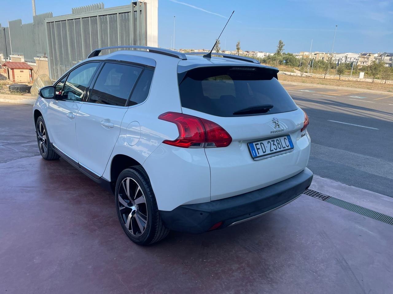 Peugeot 2008 BlueHDi 100 Allure