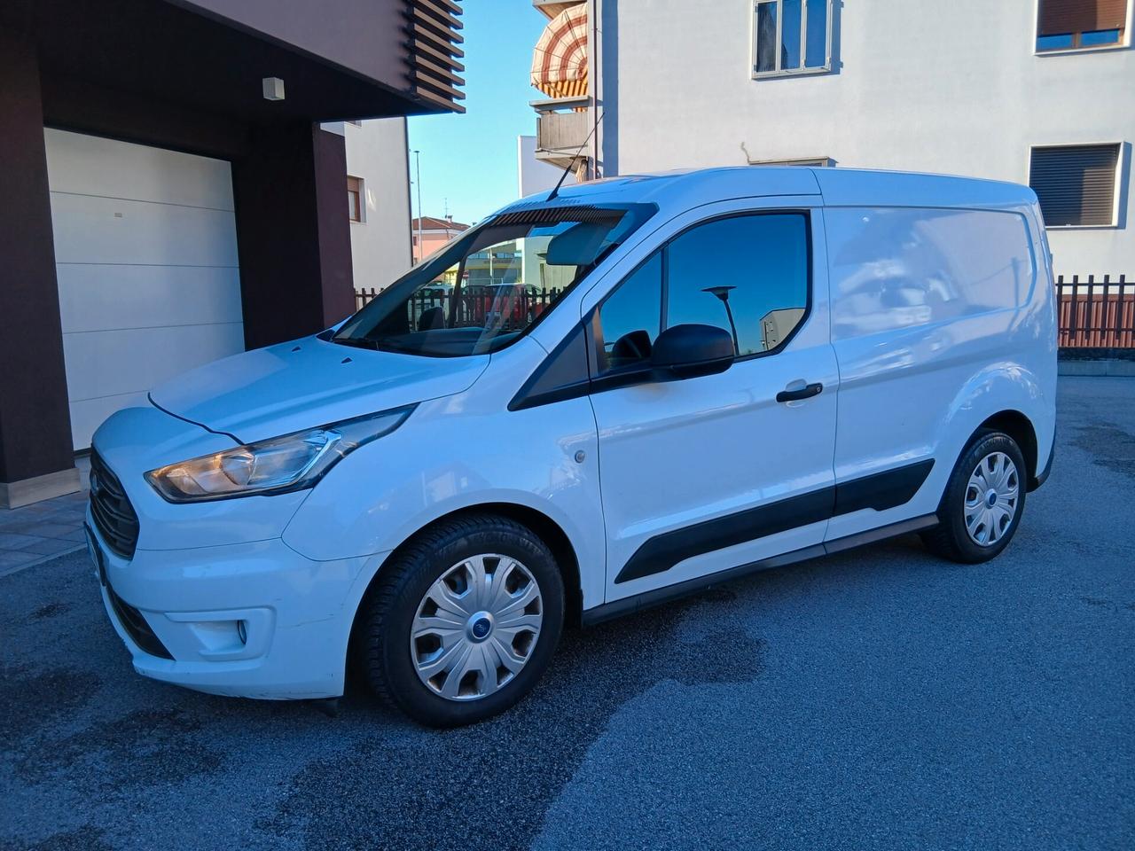 Ford Transit Connect 1.0 3 posti Unico Proprietario Tua a € 199 mese
