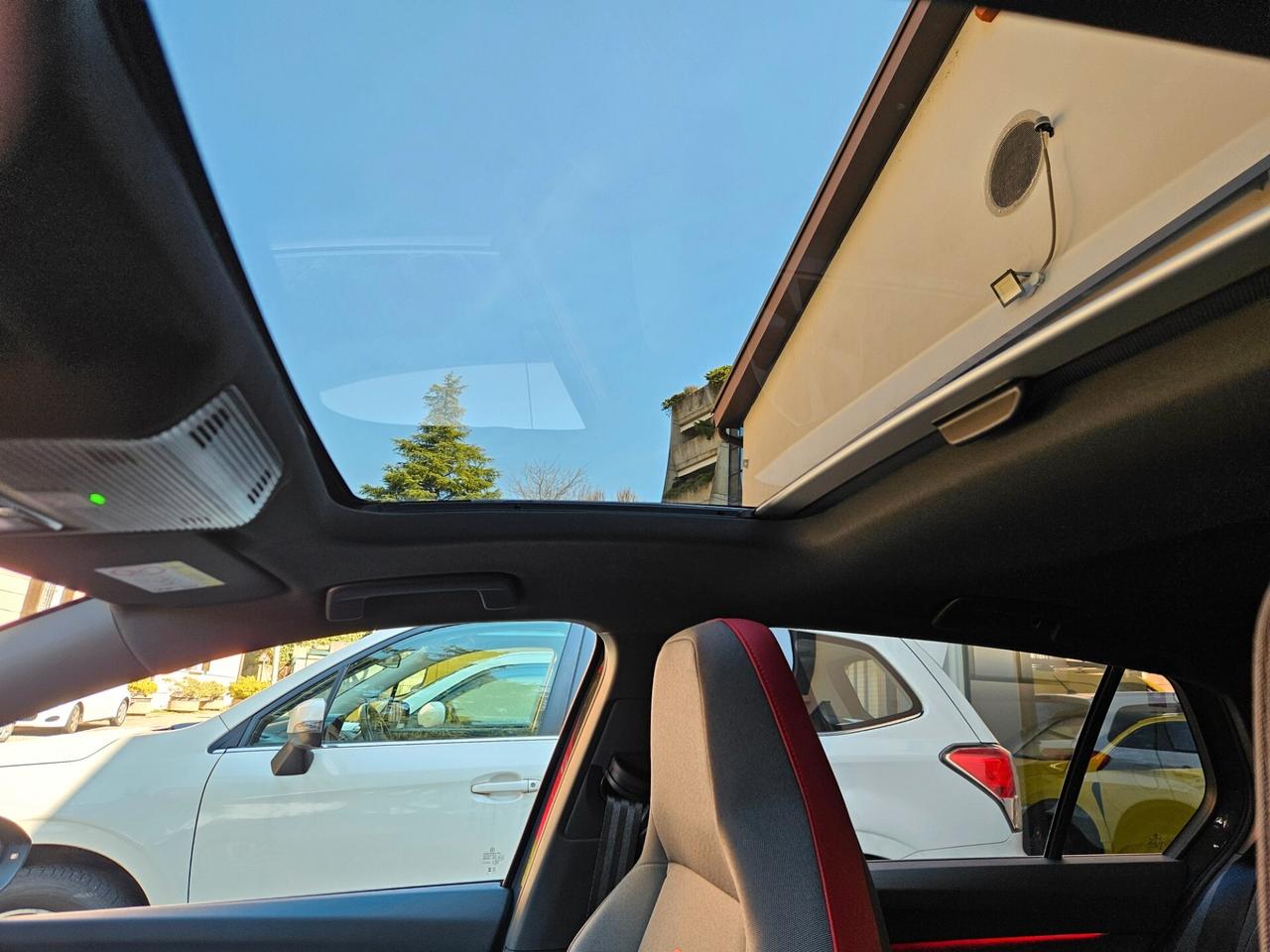 Volkswagen Golf GTI 2.0 TSI DSG- TETTO-MATRIX- CERCHI 19