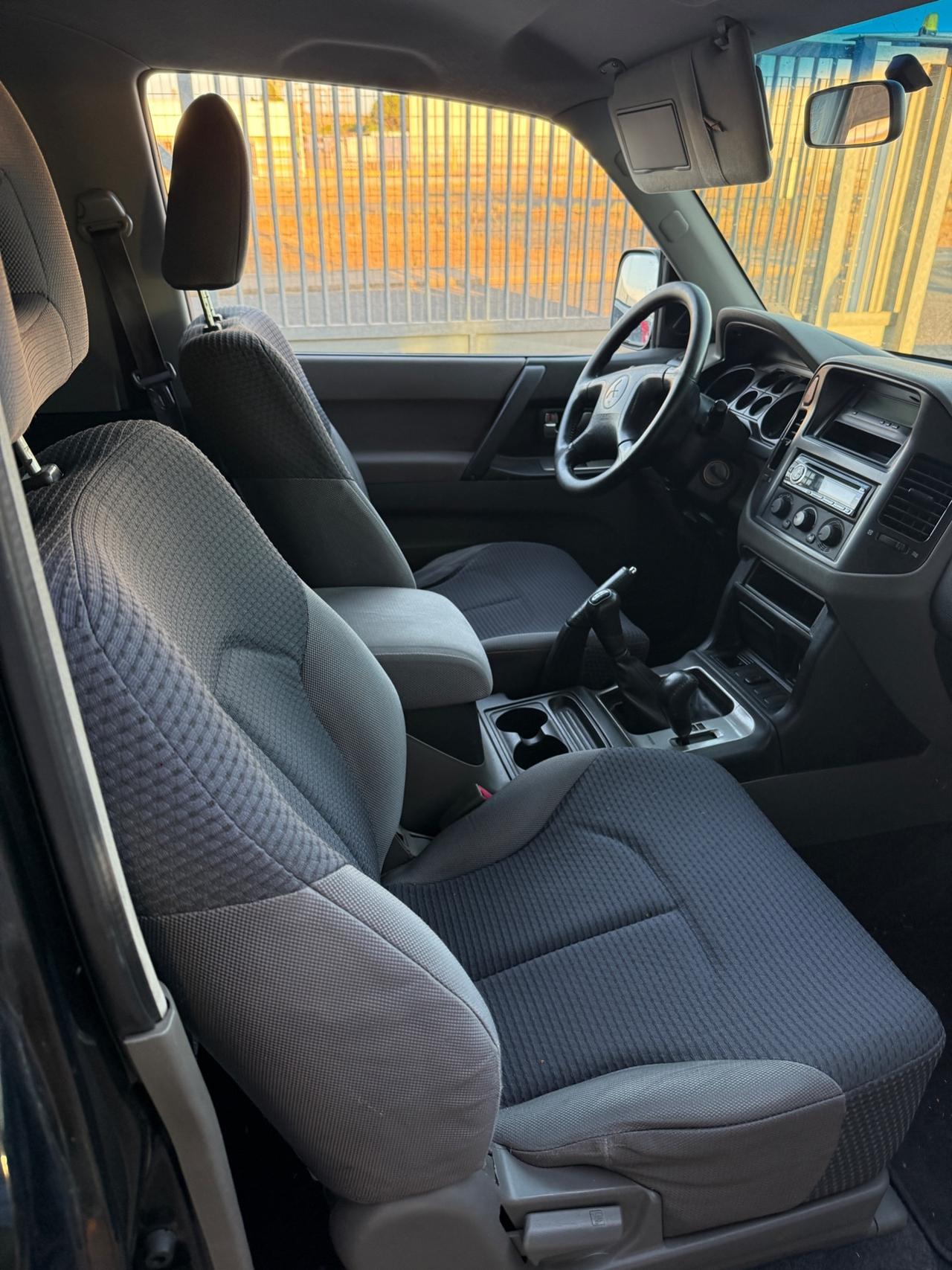 Mitsubishi Pajero 3.2 16V DI-D 3p. GLX GANCIO TRAINO