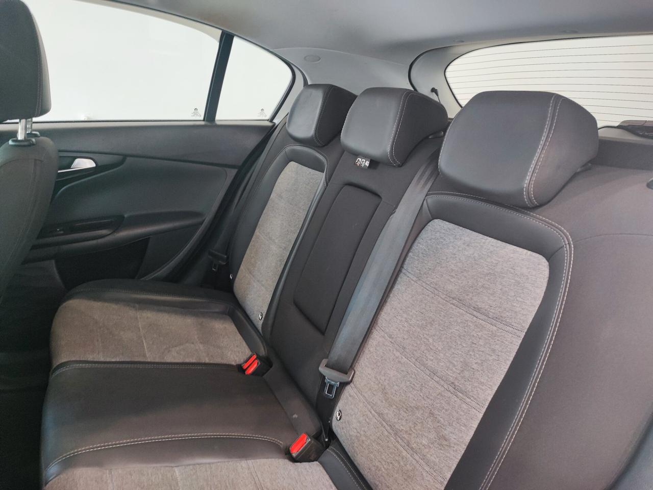Fiat Tipo 1.3 Mjt S&S 5 porte CROSS