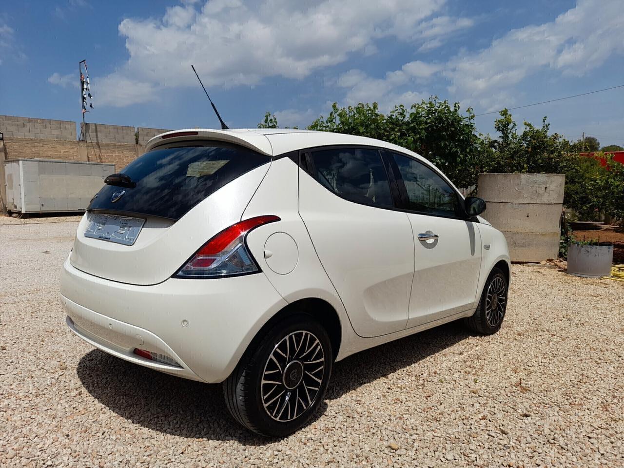 Lancia Ypsilon 1.2 69 CV 5 porte Gold 2019