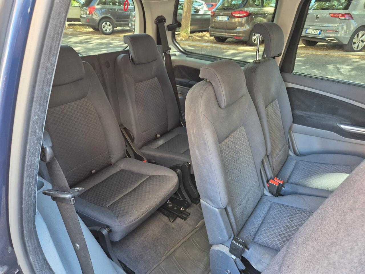 Ford Galaxy 2.2 TDCi 175 CV Ghia DPF