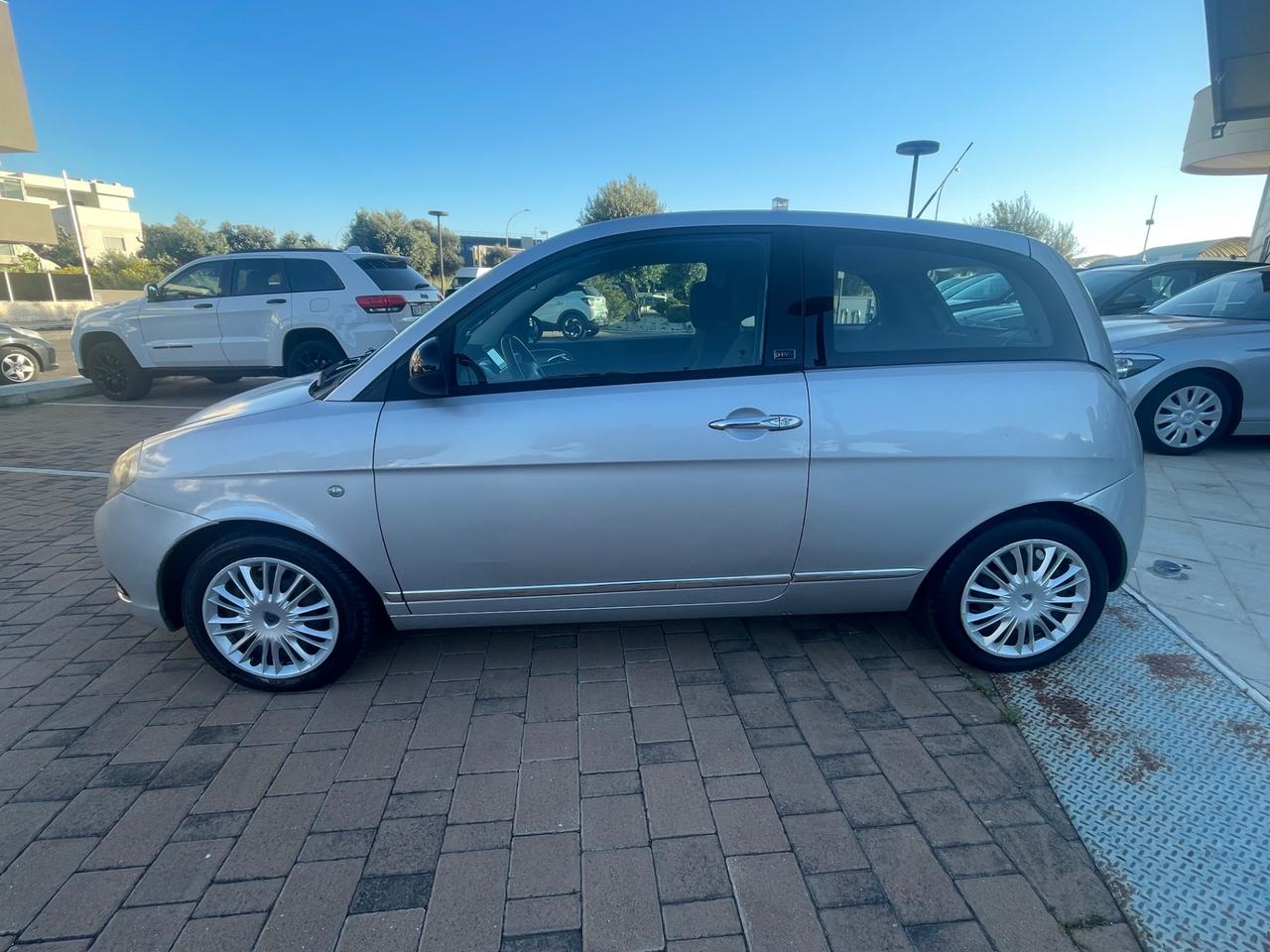 Lancia Ypsilon 1.4 Unyca Ecochic GPL 77 cv