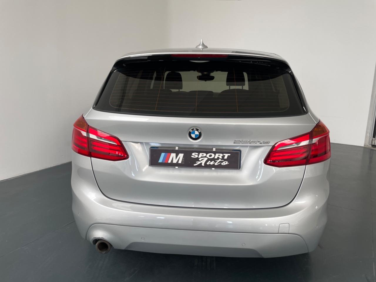 Bmw 225 220i Coupé Luxury aut.