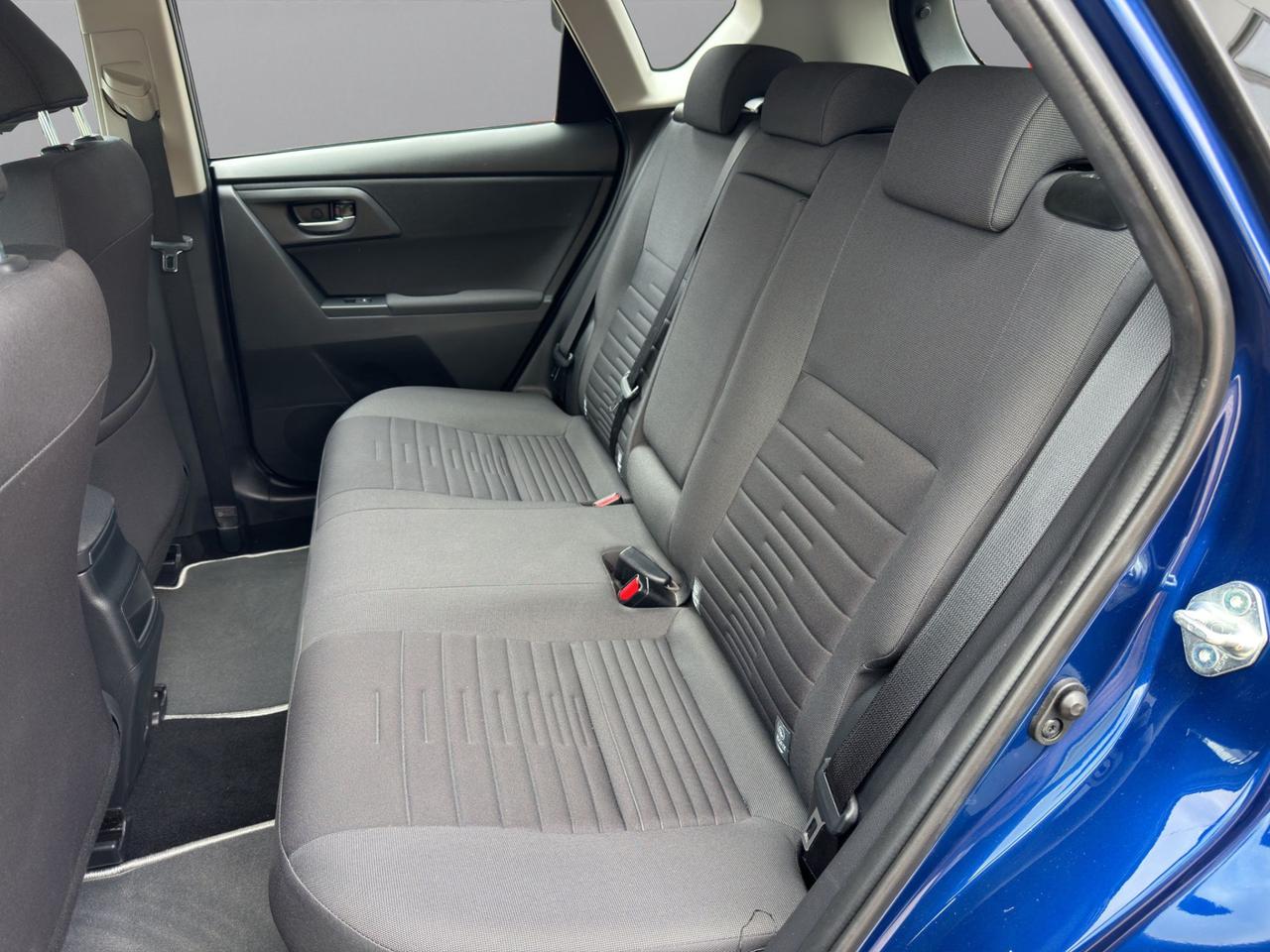 Toyota Auris 1.8h Active cvt my17