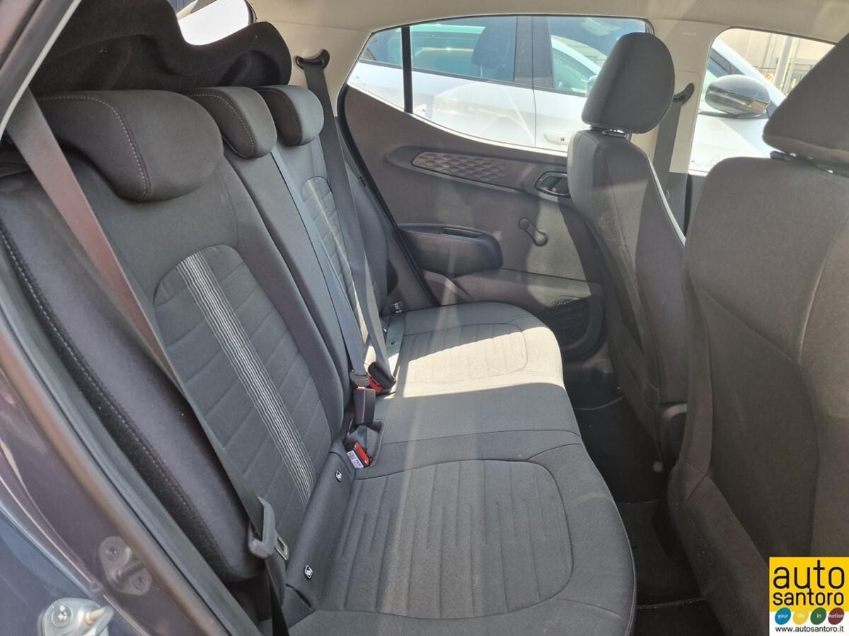 HYUNDAI I10 1.0 TECH + CONNECT PACK