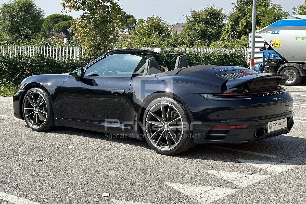 PORSCHE 911 Carrera 4 Cabriolet