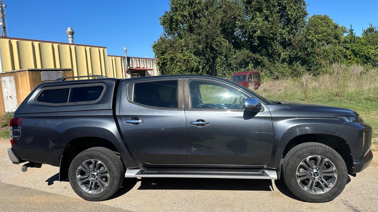 Mitsubishi L200 2.3 D Double Cab 4x4 Super Select Diamond