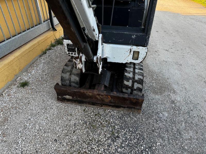 MINIESCAVATORE BOBCAT 320