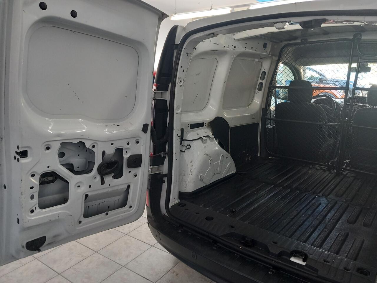 Renault Kangoo anno 2020 1.5 diesel 131 mila km