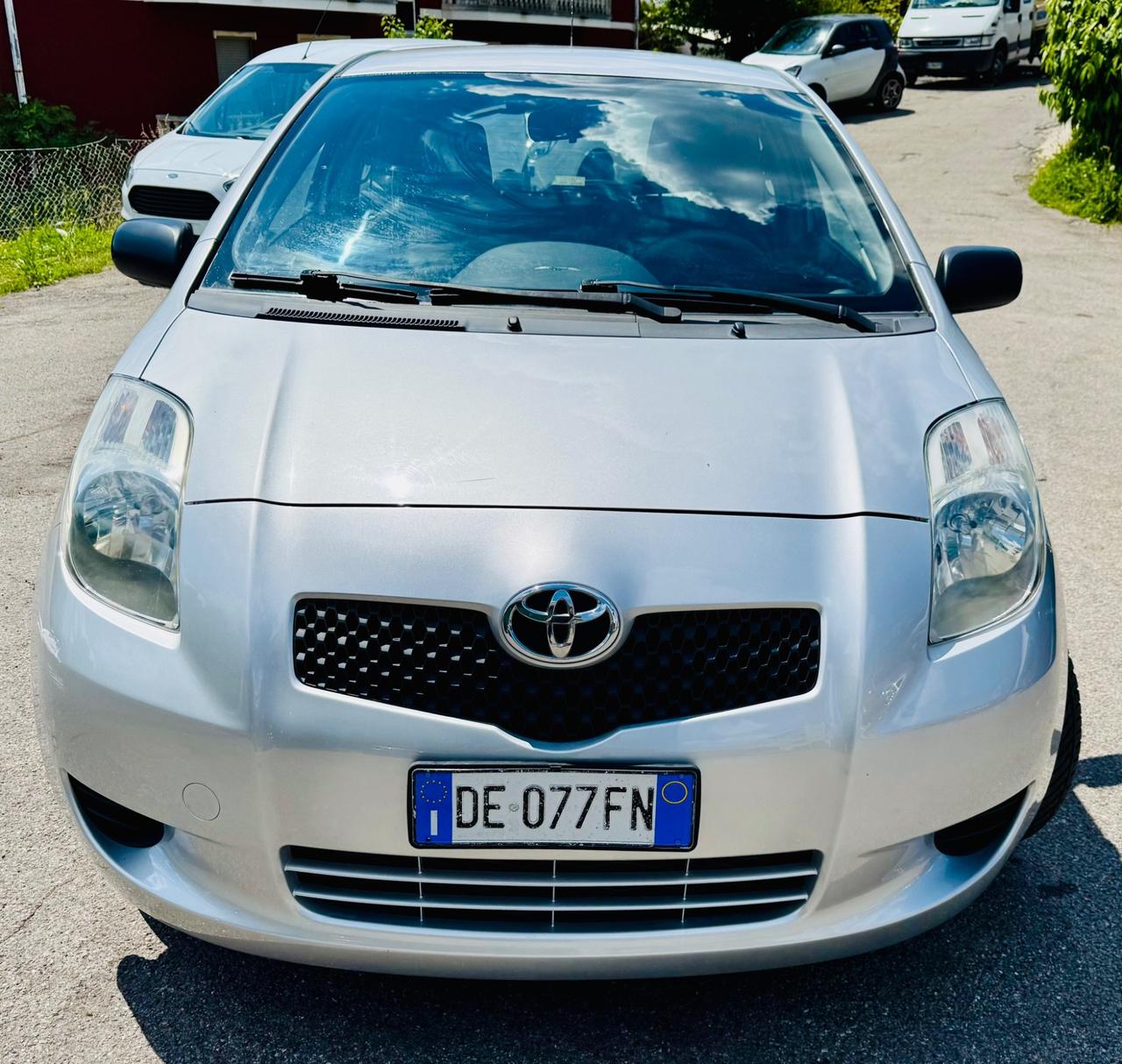 Toyota Yaris 1.0 3 porte Ok Neopatentati