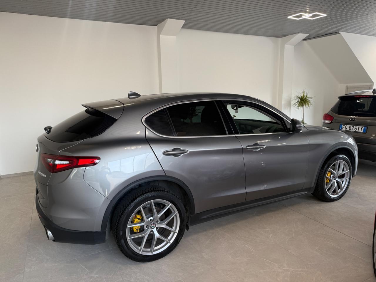 Alfa Romeo Stelvio 2.0 Turbo 280 CV AT8 Q4 Executive