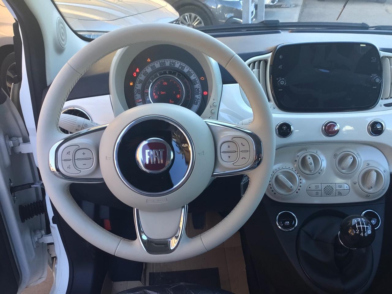 Fiat 500 1.0 Hybrid lounge KM 0
