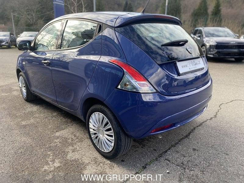 Lancia Ypsilon 1.2 69 CV 5 porte GPL Ecochic Silver
