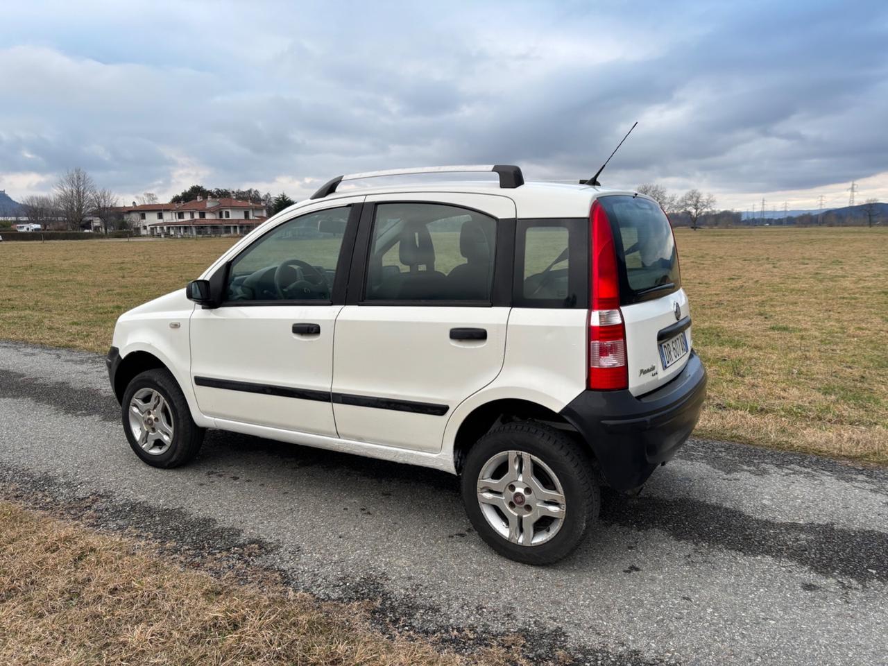 Fiat Panda 1.3 MJT 4x4 turbodiesel meccanica perfetta catena distribuzione sostituita da poco