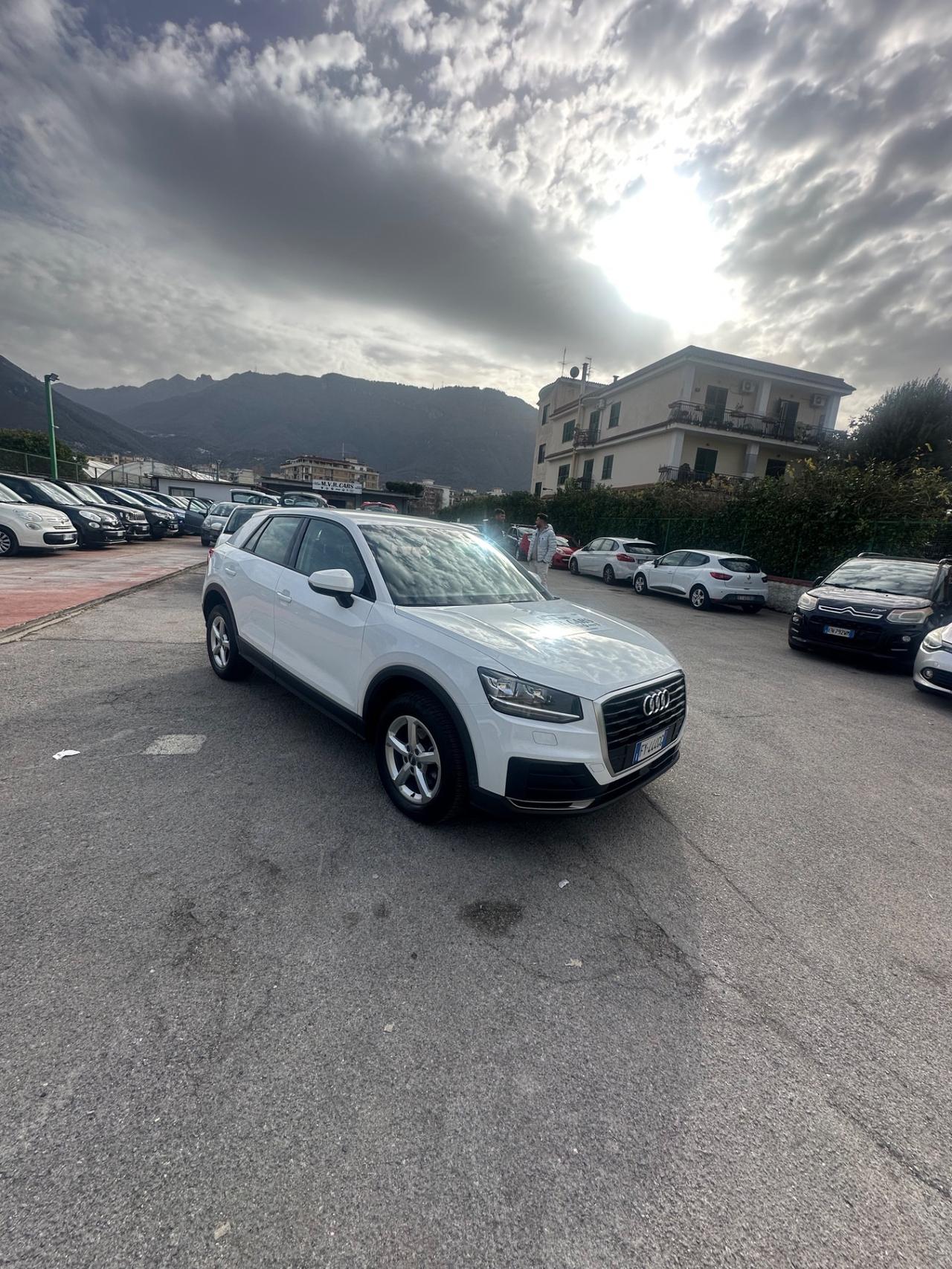 Audi Q2 30 TDI S tronic Identity Black