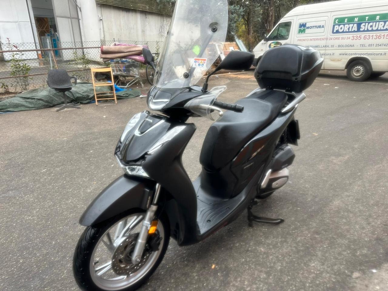 Honda SH 150 ABS start stop