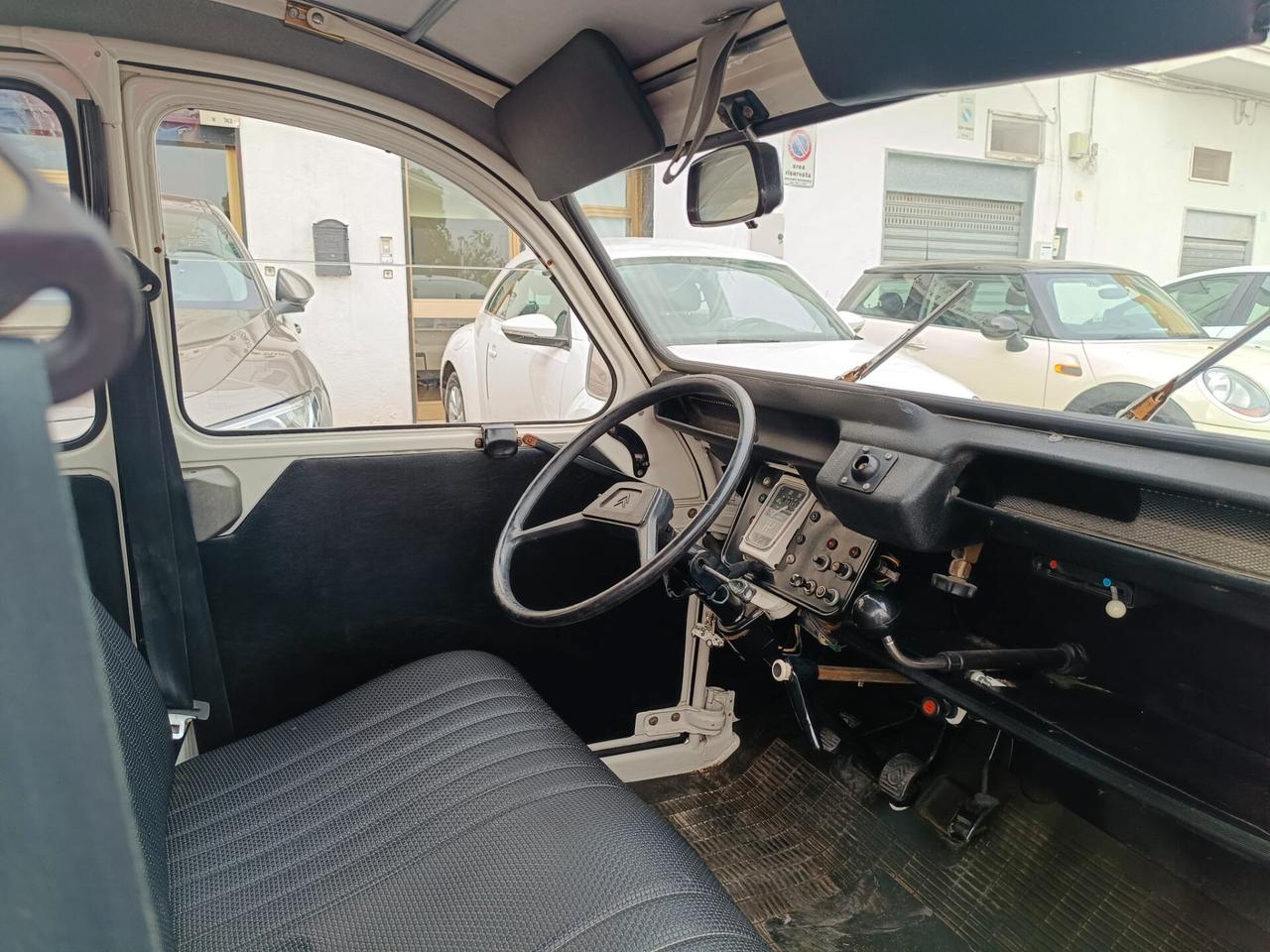 Citroen 2CV 6 Charleston