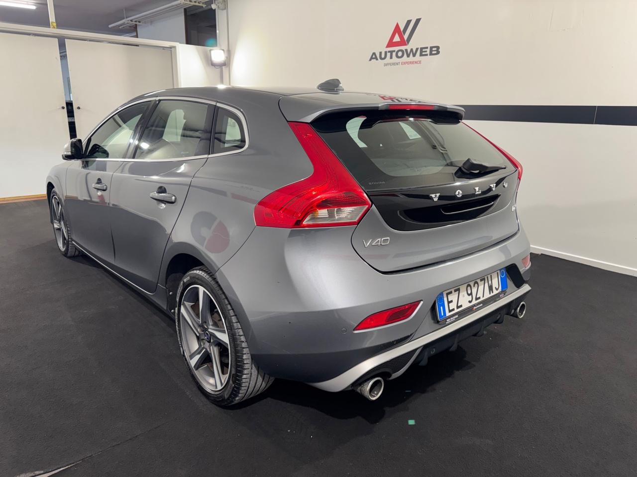 Volvo V40 D2 Geartronic R-design TAGLIANDI VOLVO CASAMADRE