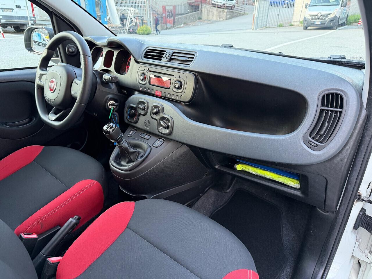 Fiat Panda 1.2 BENZINA 69CV / EURO 6 - NEOPATENTATI