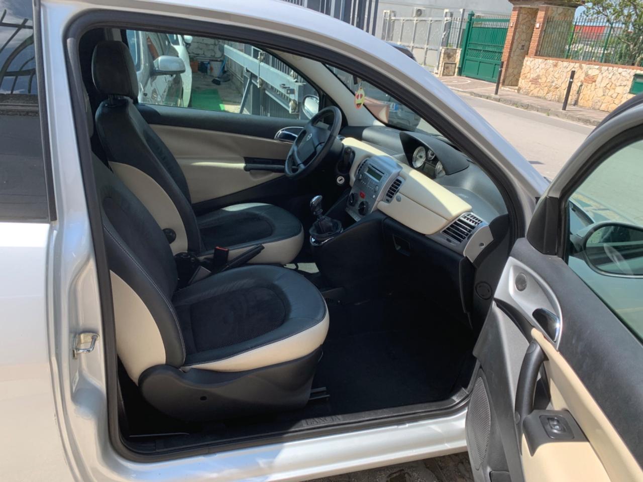 Lancia Ypsilon 1.4 Argento Ecochic GPL