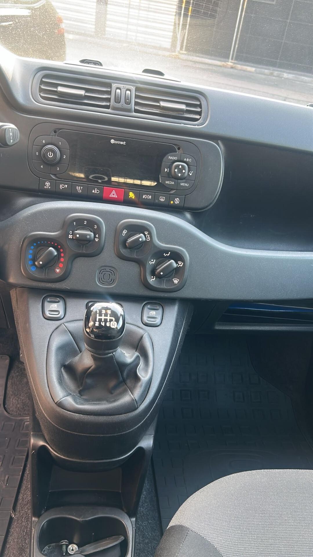 Fiat Panda 1.0 S&S Hybrid Van 2 posti