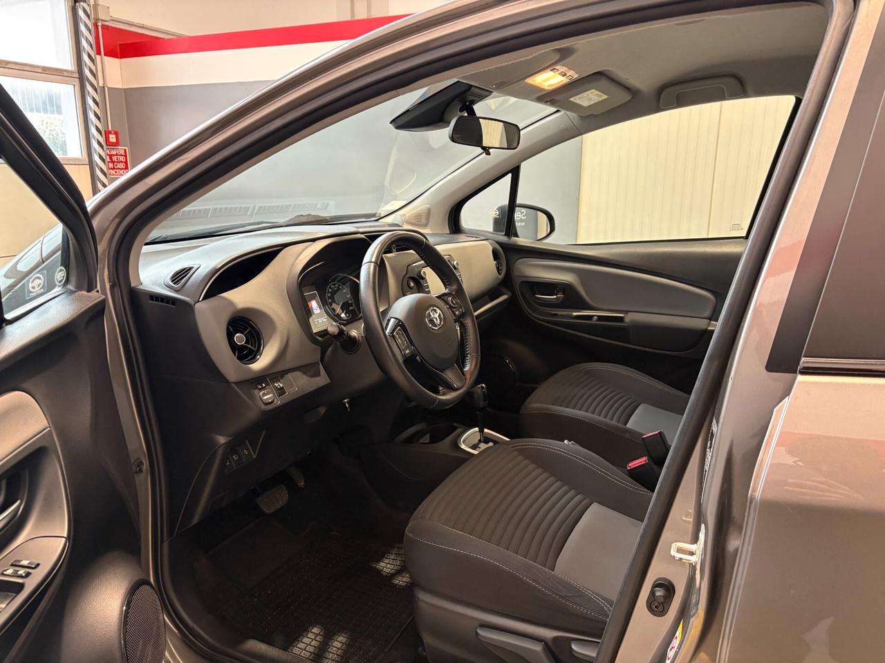 Toyota Yaris 1.5 Hybrid Trend Platinum Edition