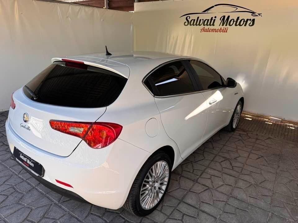 Alfa Romeo Giulietta 1.6 JTDm-2 105 CV Exclusive