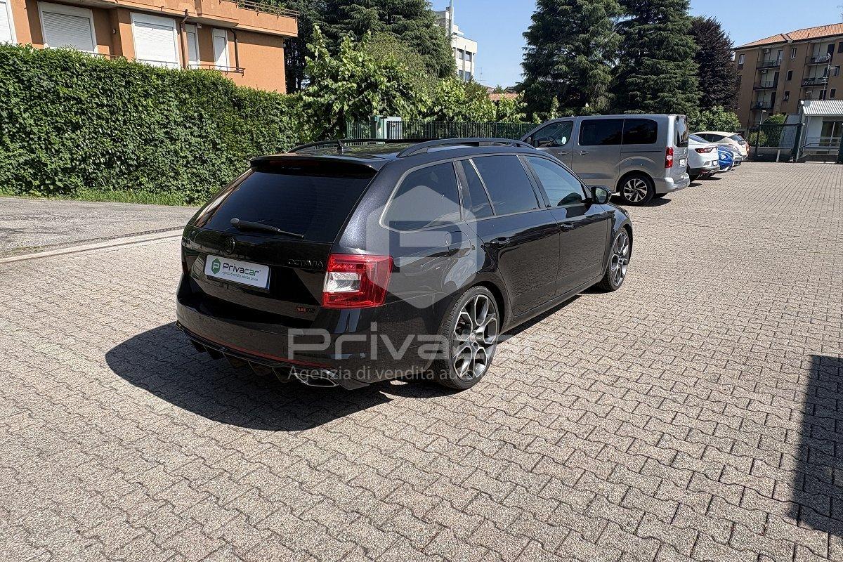SKODA Octavia 2.0 TDI DSG Wagon RS
