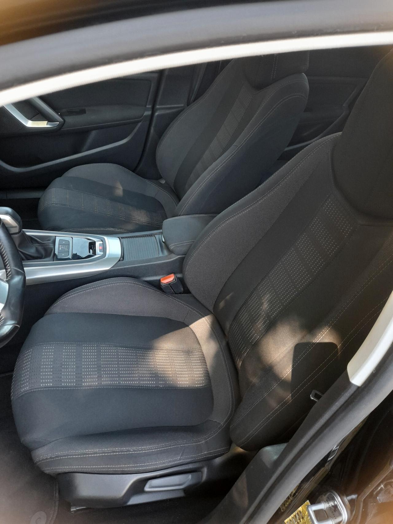 Peugeot 308 BlueHDi 120Cv Automatica