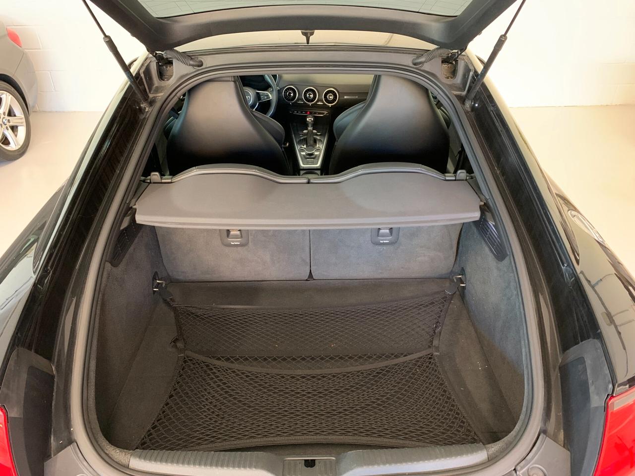 Audi TT Coupé 40 TFSI S tronic S-LINE