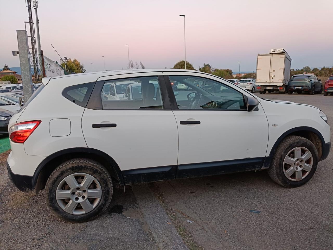 Nissan Qashqai 1.6 benzina