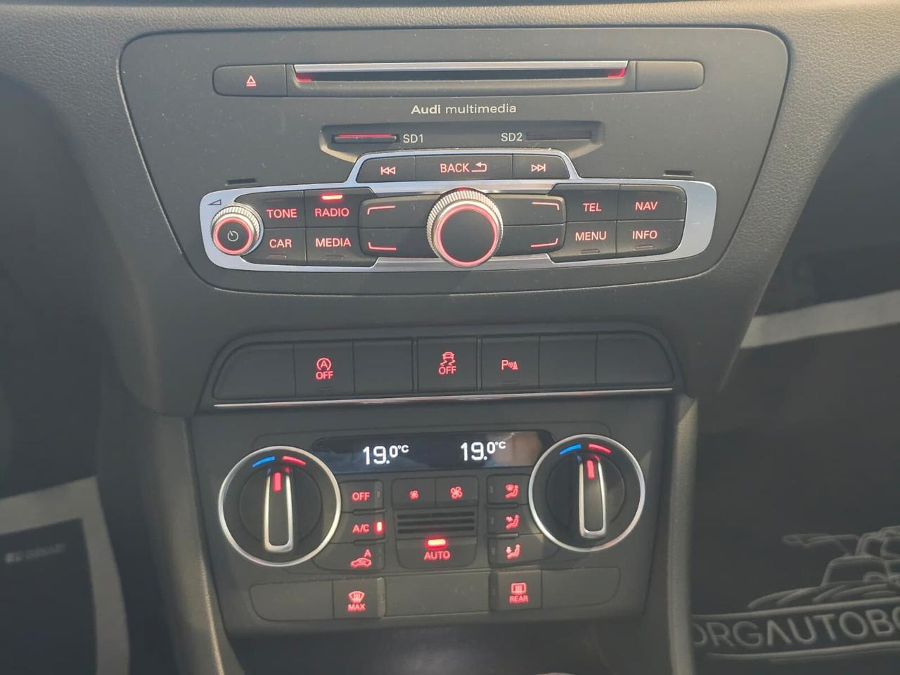Audi Q3 2.0 TDI 120 CV Business