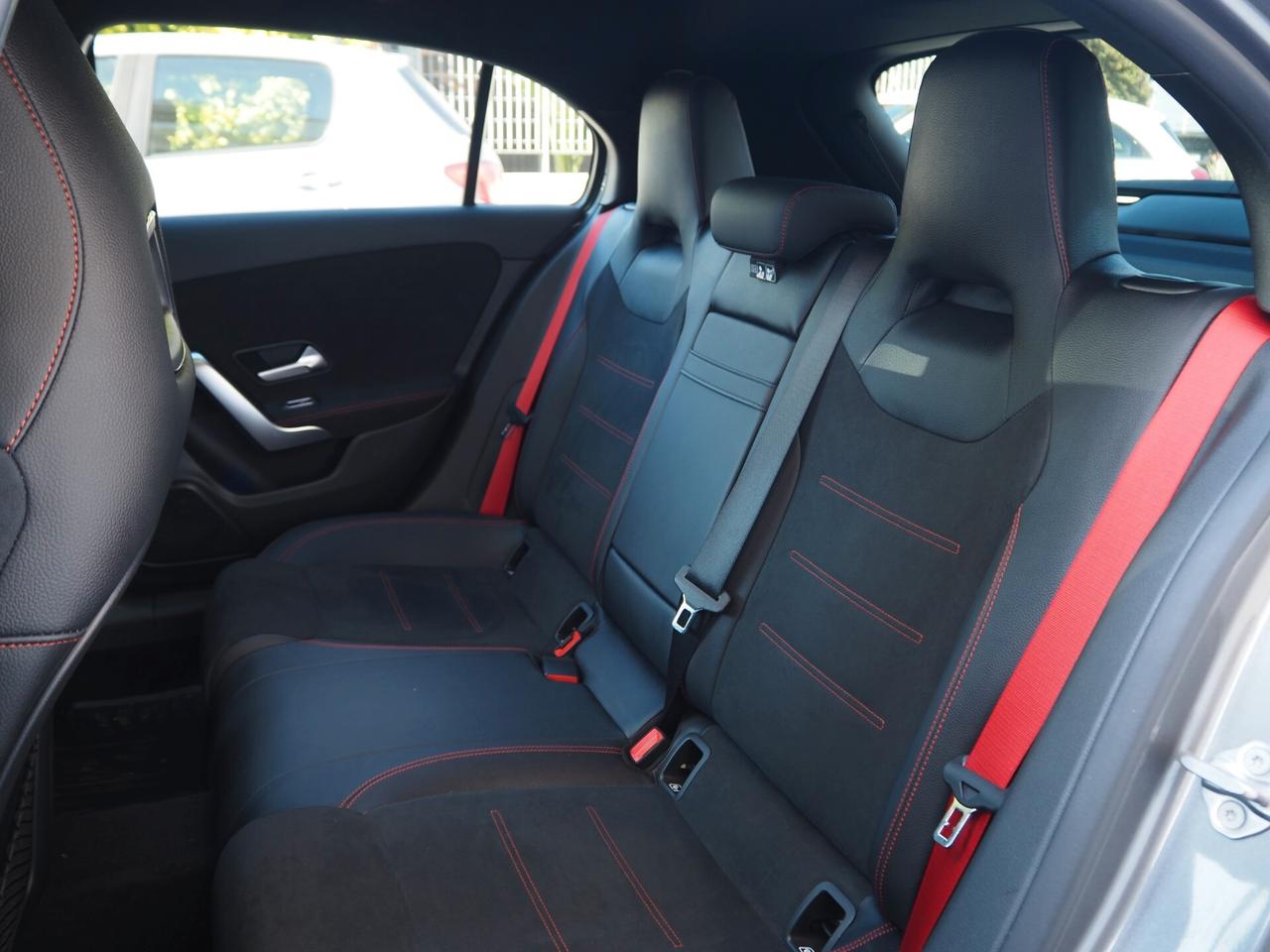 Mercedes-benz A 35 AMG Premium Plus