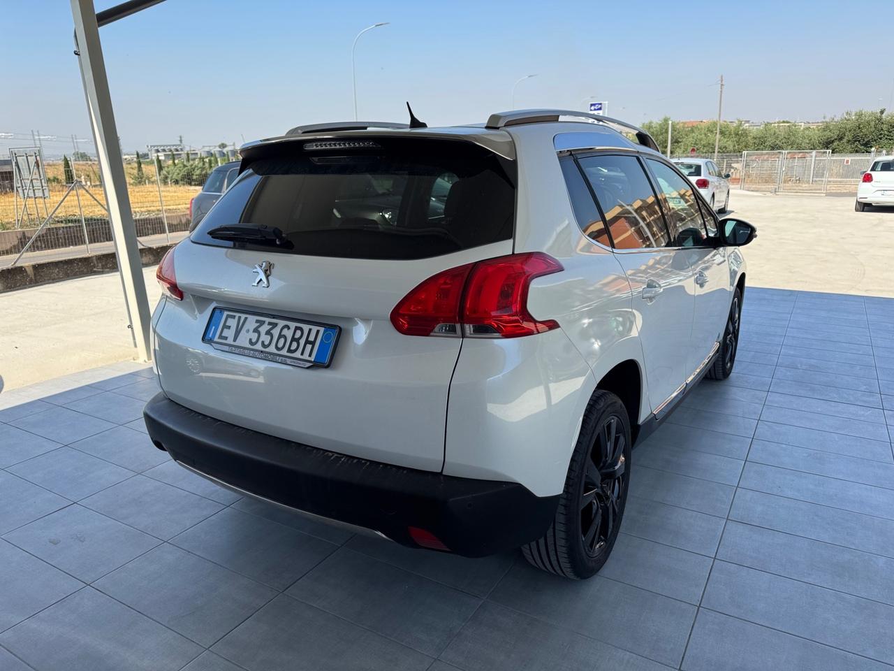 Peugeot 2008 1.6 e-HDi 115 CV Stop&Start Allure