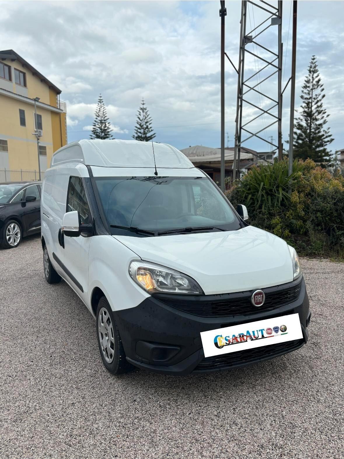 Fiat Doblò Tetto Alto con SPONDA CARICATRICE