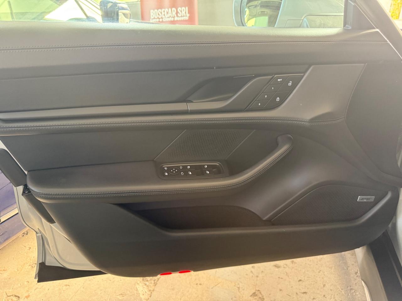Porsche Taycan 4 Cross Turismo