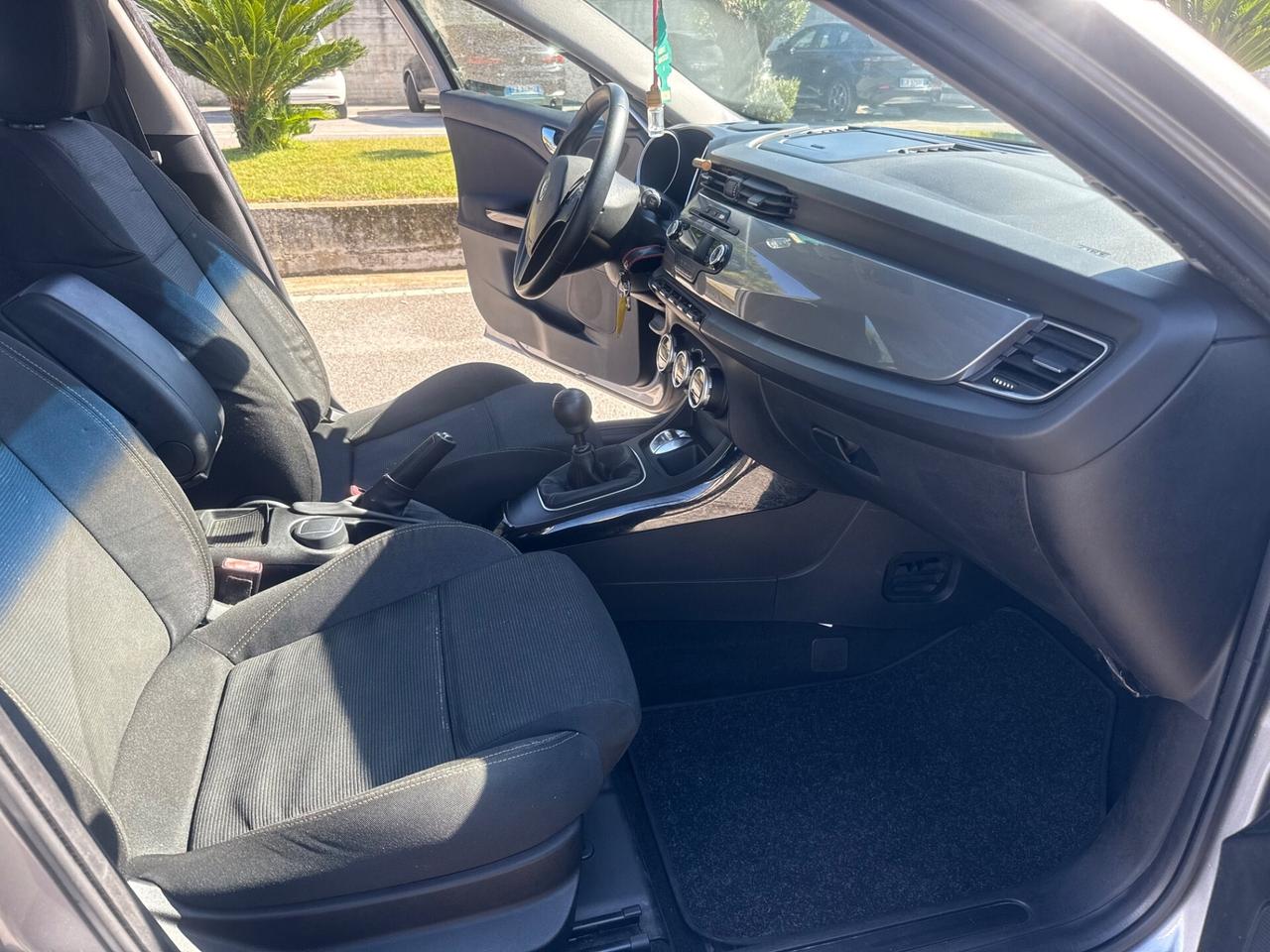 Alfa Romeo Giulietta 1.6 JTDm-2 105 CV Exclusive