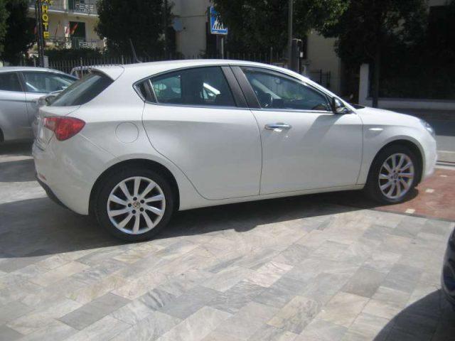 ALFA ROMEO Giulietta 1.6 JTDM-2 105 CV EXCLUSIVE