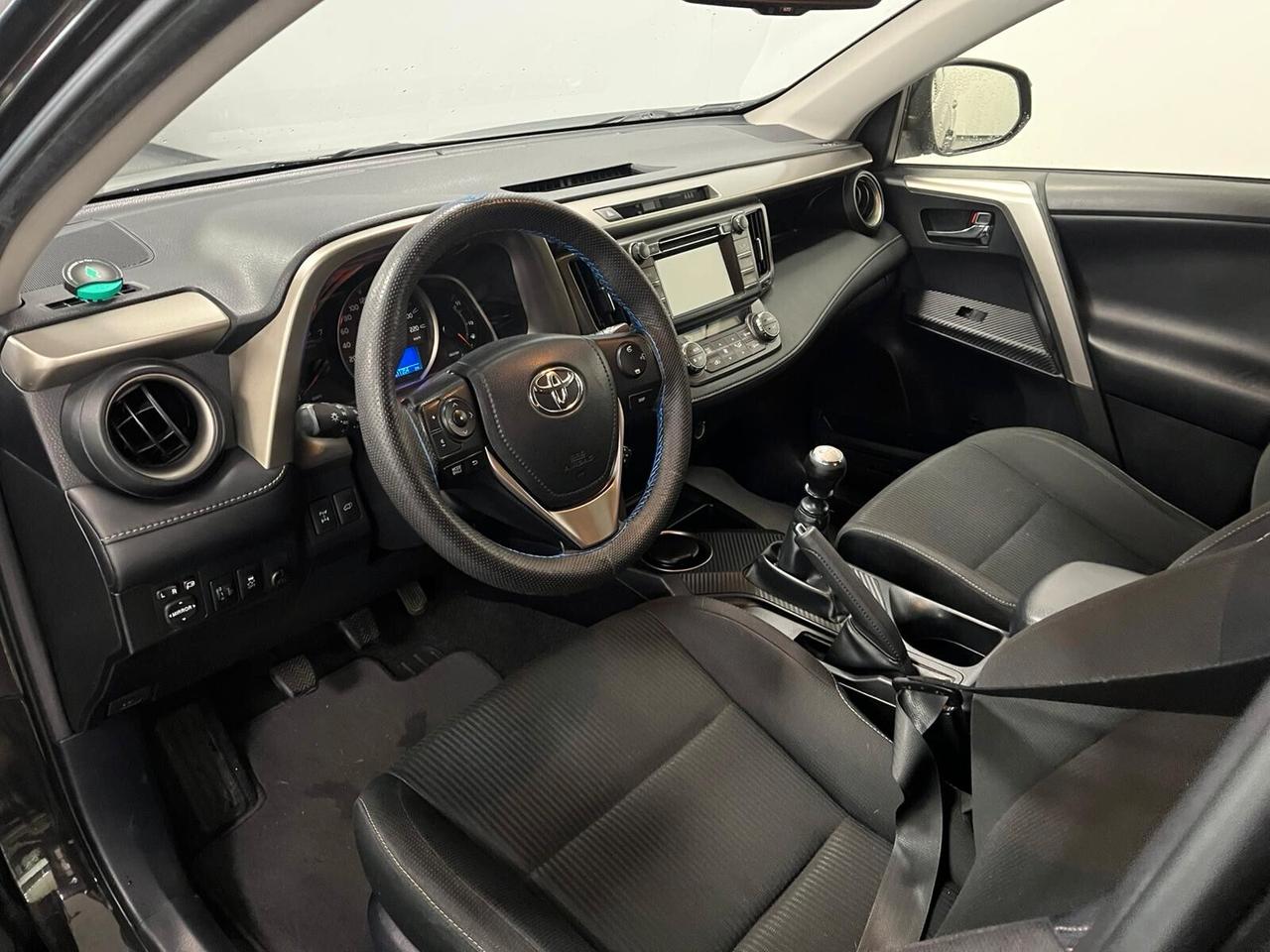 Toyota RAV 4 2.0 d-4d Lounge 4wd-EURO5B-MANUALE-