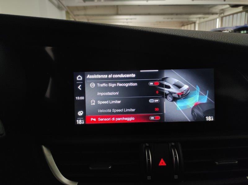 ALFA ROMEO Giulia (2016) - Giulia 2.0 Turbo 280 CV AT8 AWD Q4 Ti